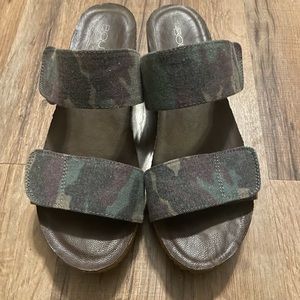 Corkys Shaw Wedge Sandal